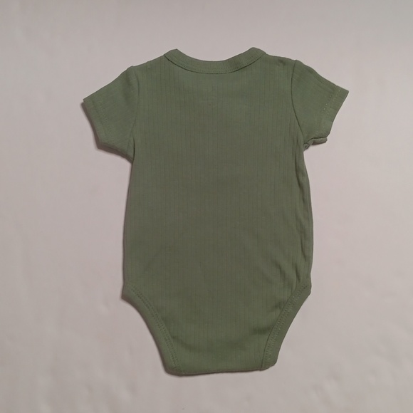 3 Short Sleeve Bodysuits - Picture 10 of 17